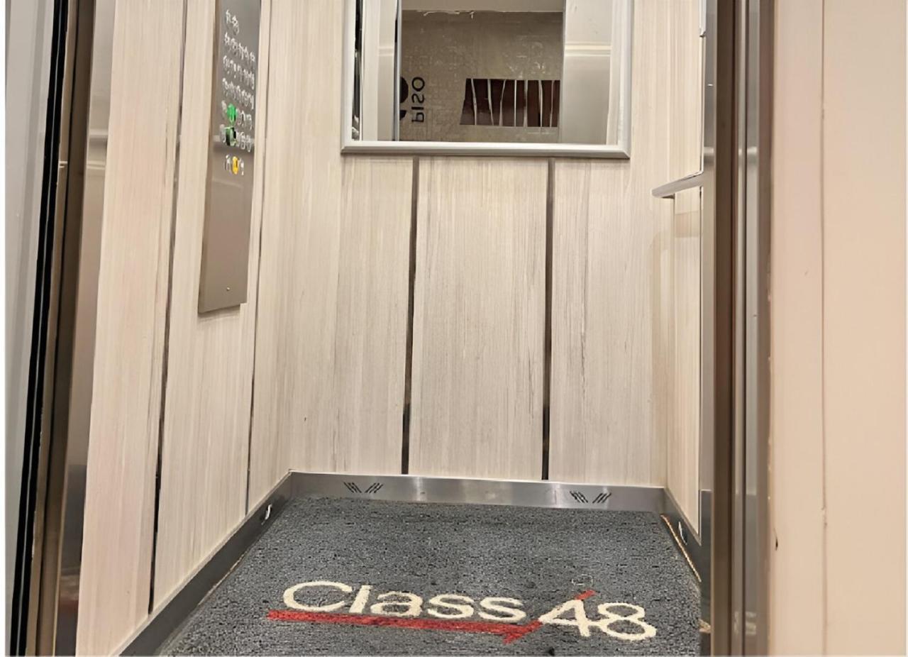 Class 48, Σαμπανέτα Εξωτερικό φωτογραφία